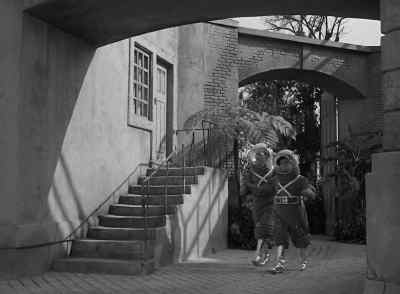- Hey, I thought you told me
things on Mars was different. - Abbott and Costello Go to Mars