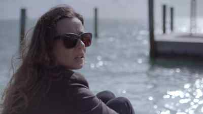 Hey, I wanna show you something.
Come with me. - Bloodline