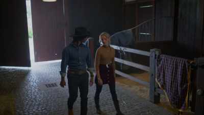 Hey, I wonder if the new owners
will let us - Mistletoe Ranch