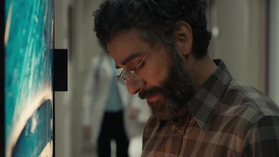 Hey? I'll be right there. - Scenes from a Marriage