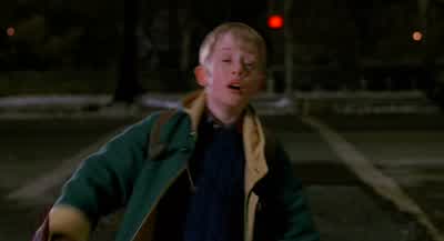 Hey, I'm down here. - Home Alone 2: Lost in New York