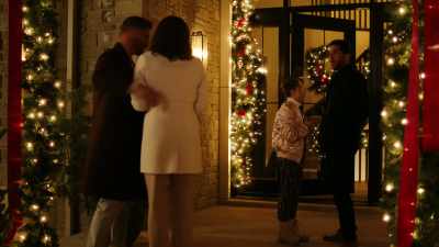 - Hey! I'm free tomorrow.
I can watch lily. - Mom's Christmas Boyfriend