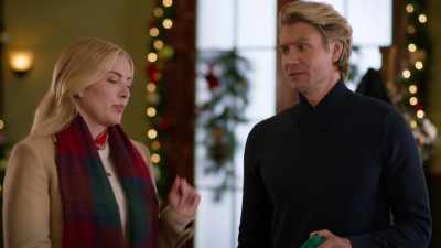 Hey, I'm just getting warmed up.
Hold that. - Christmas on Windmill Way
