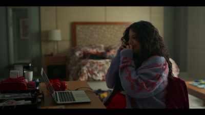 Hey, this is Josie. - The Girls on the Bus
