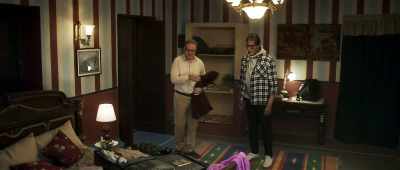 - Hey...
- Isn't this Mala's suitcase? - Uunchai