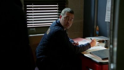 - Hey, it's confirmed. - Chicago Fire