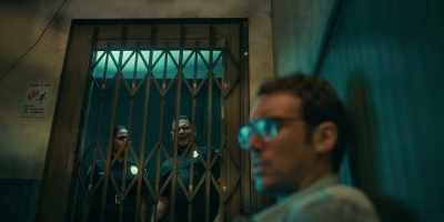 - Hey. It's that guy.
- That was easy. - Destroy All Neighbors