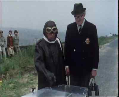 Hey, it's not goin' t'go, is it?
No, it's not going to go. - Last of the Summer Wine