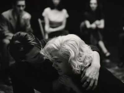 Hey. It's okay. - Blonde