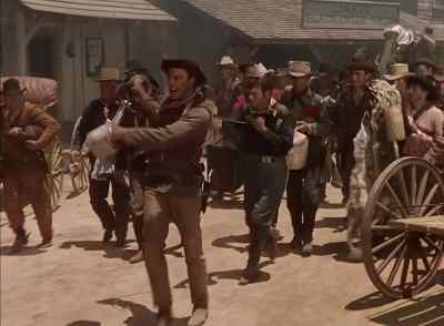 Hey, James. Look here. - Kansas Raiders