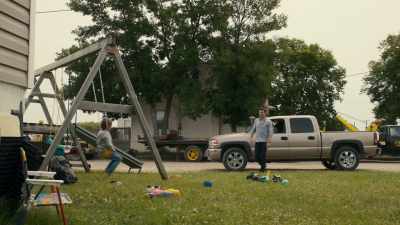 Hey, Jax. How you doin'?
- Hey, Billy. - Burden of Truth