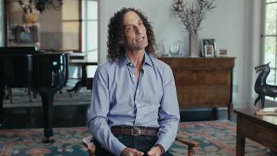 "Hey, Johnny's running late
tonight. Sorry." - Listening to Kenny G