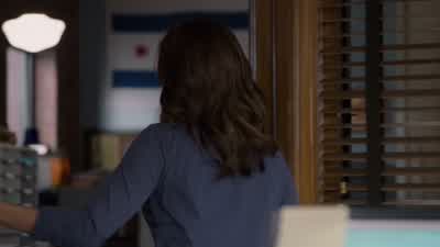 Hey, just got a ping on Brendan Collins' van. - Chicago P.D.