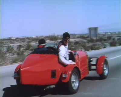 Hey, we just passed
the Rolls. Drop back. - Grand Theft Auto