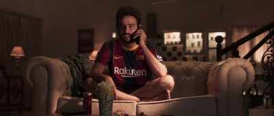 -Hey.
-Just repeat what I say. - Hey! Sinamika