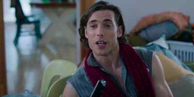 Hey, Katie, would you please
go put the groceries inside, - Hot Frosty