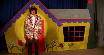 Hey kids where do you want to go - UHF