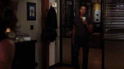 Hey.
(Knock on door) - Private Practice