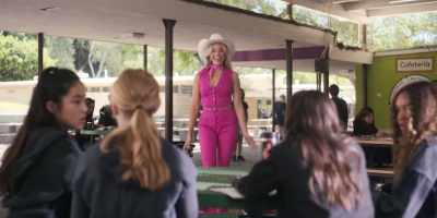 Hey, ladies. Sasha, what's up? - Barbie