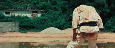 Hey, leave him if he gives up. - The Way of the Dragon