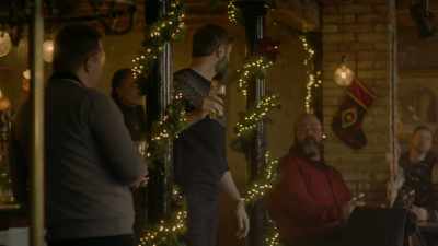 Hey, let's gather around,
guys, for a Christmas toast. - The Christmas Quest