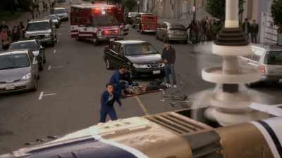 Hey, let's go, let's go! One,
two, three, let's move. - Trauma