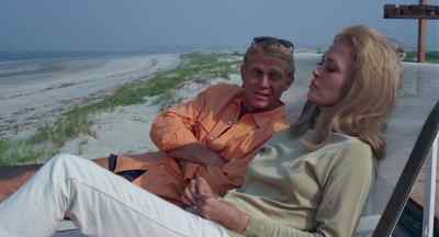 Hey, listen. - The Thomas Crown Affair
