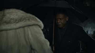 Hey, little one.
Look what I got you. - Godfather of Harlem