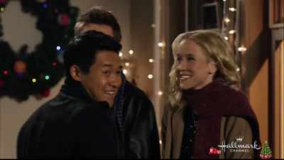 - Hey, look at this guy!
- How you doing, bud? - Road to Christmas
