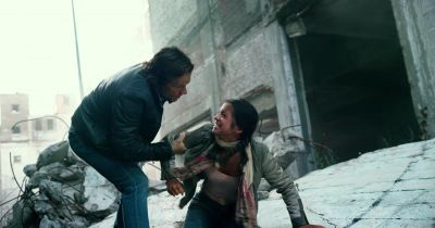 Hey look at me Would he want you to die too - Transformers: The Last Knight