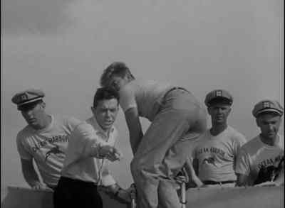 Hey look, he broke the chain! - Revenge of the Creature