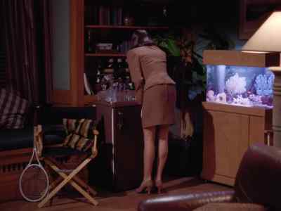 Hey, look, champagne. - Lois & Clark: The New Adventures of Superman