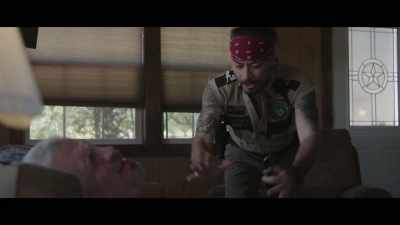 Hey, look.
(Spencer groans) - Bull Shark 3