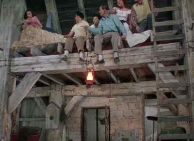 Hey, look! There's Joe. - Summer Stock