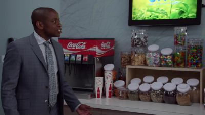 - HEY, MAN.
WE SHOULD PROBABLY GET GOING. - Psych