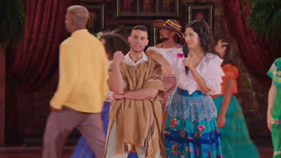 ♪ Hey, Mariano, why so blue? ♪ - Encanto at the Hollywood Bowl