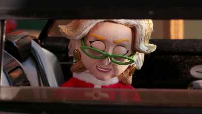 -Hey, massage buds!
-Mrs. Claus! - Santa Inc.