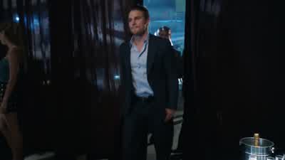 Hey, Max-- Get him up! - Arrow