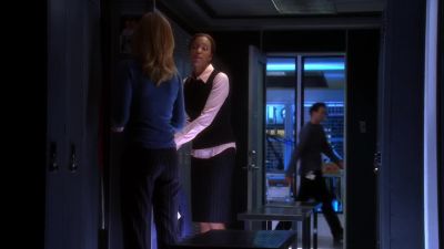 Hey, maybe we're looking for
the hand that rocks the cradle. - CSI: Crime Scene Investigation