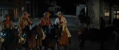 Hey, Mayes... this is it.
Killian's horse. - Heaven with a Gun