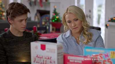 Hey, Megan, my boss really needs
me back as soon as possible. - Christmas Wonderland