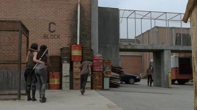 Hey, you might
want to stay back. - The Walking Dead