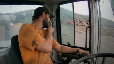 Hey, Mitch. These grizzly bars
are acting up - Gold Rush