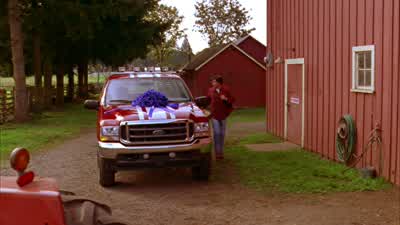 - Hey, mom, whose truck? - Smallville