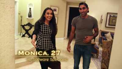 - Hey!
- Monica, we've been waiting - Family Karma
