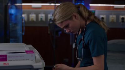 Hey, Monique, your shift is over. - Chicago Med