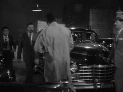 Hey, Mr. Morgan, there's a
plainclothes dick here snoopin'. - Undertow