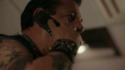 Hey, we need to talk.
Got a little problem here. - The Weapon