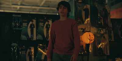 Hey, we need to
use something else. - Spirit Halloween: The Movie