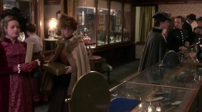 - Hey, now.
- Oh! - Murdoch Mysteries